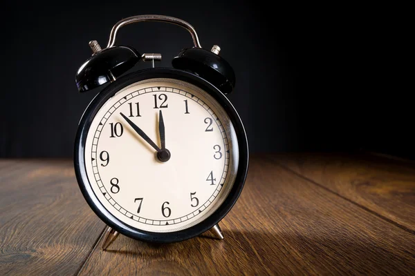 Debate Over Morocco’s Legal Time Returns, Experts Cite Psychological and Educational Effects